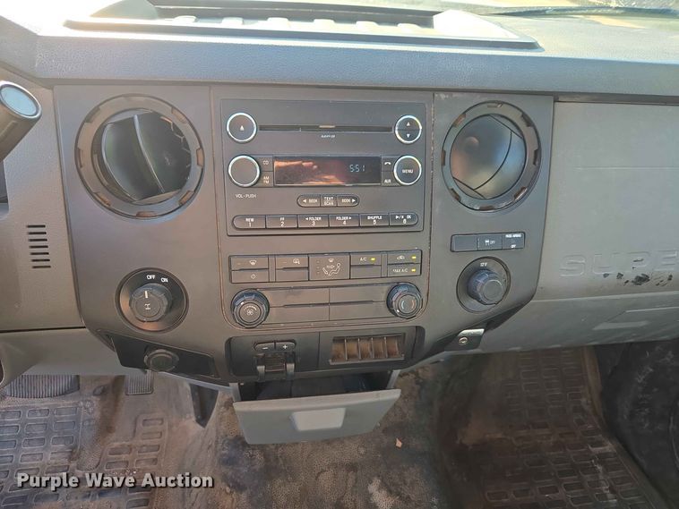 image for item EW8584 2016 Ford F250 Super Duty pickup truck