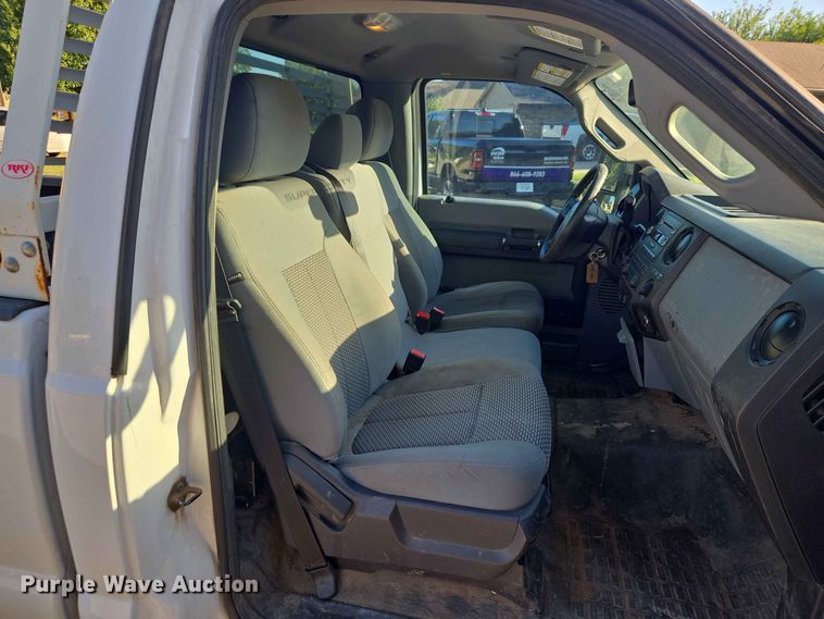 image for item EW8584 2016 Ford F250 Super Duty pickup truck