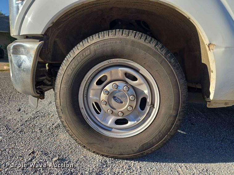 image for item EW8584 2016 Ford F250 Super Duty pickup truck