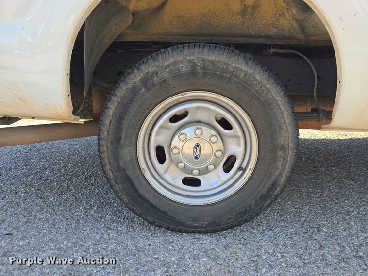image for item EW8584 2016 Ford F250 Super Duty pickup truck