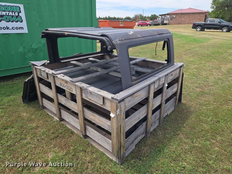 image for item EW8592 (2) automotive hard tops