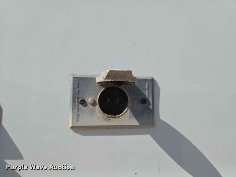 image for item EW8610 2001 Chevrolet Express 3500 van