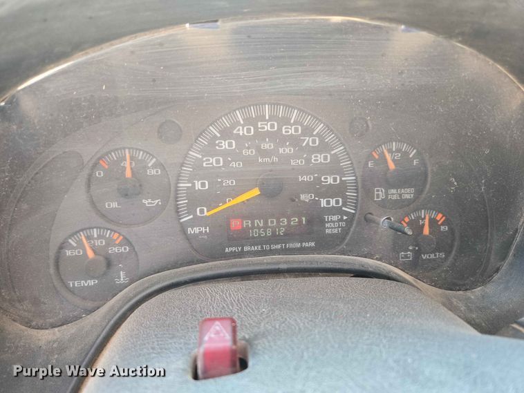 image for item EW8610 2001 Chevrolet Express 3500 van