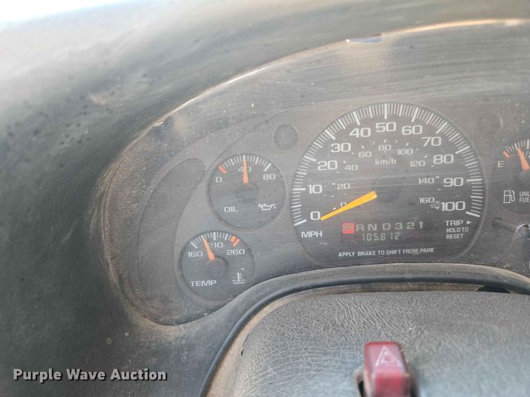 image for item EW8610 2001 Chevrolet Express 3500 van