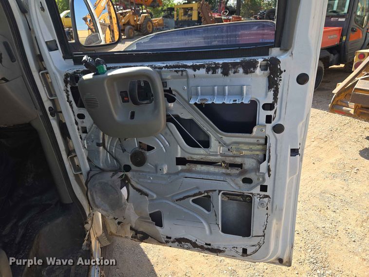 image for item EW8610 2001 Chevrolet Express 3500 van