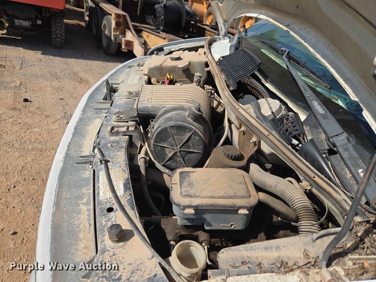 image for item EW8610 2001 Chevrolet Express 3500 van
