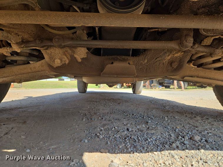 image for item EW8610 2001 Chevrolet Express 3500 van