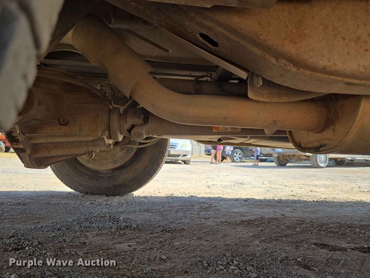 image for item EW8610 2001 Chevrolet Express 3500 van