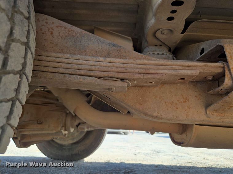 image for item EW8610 2001 Chevrolet Express 3500 van