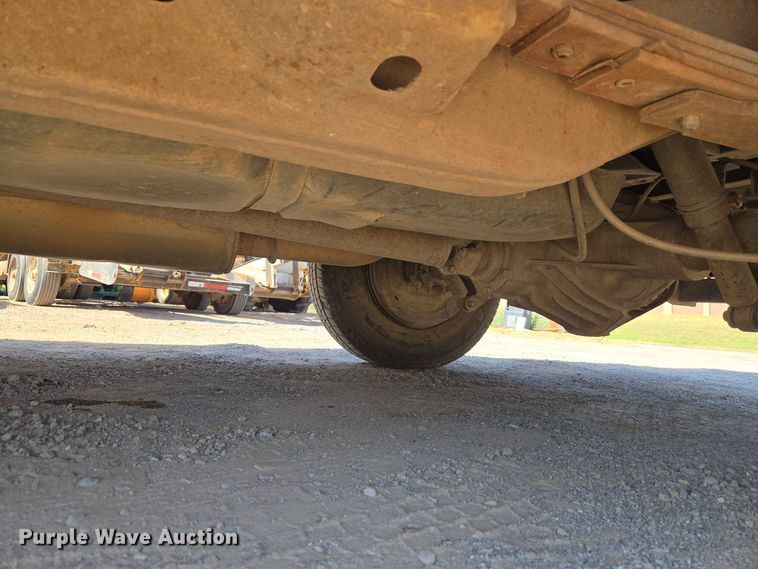 image for item EW8610 2001 Chevrolet Express 3500 van