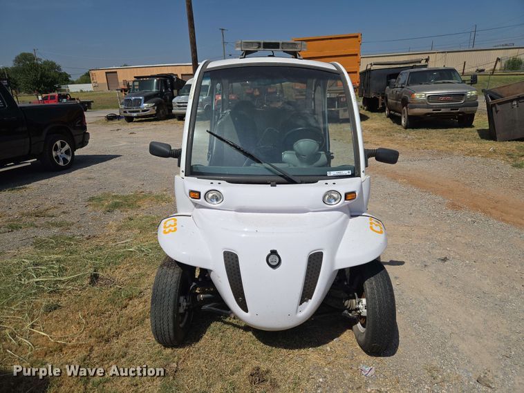 image for item EW8611 2007 GEM utility vehicle