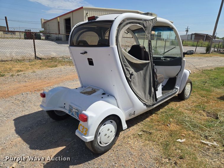 image for item EW8611 2007 GEM utility vehicle