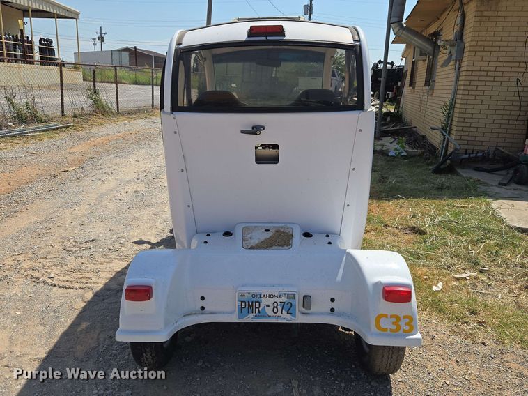 image for item EW8611 2007 GEM utility vehicle