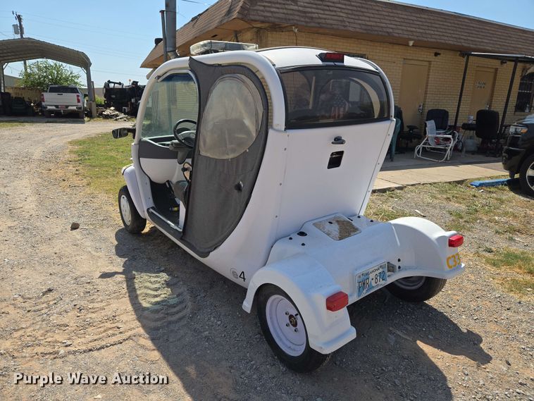 image for item EW8611 2007 GEM utility vehicle