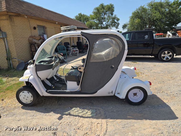 image for item EW8611 2007 GEM utility vehicle