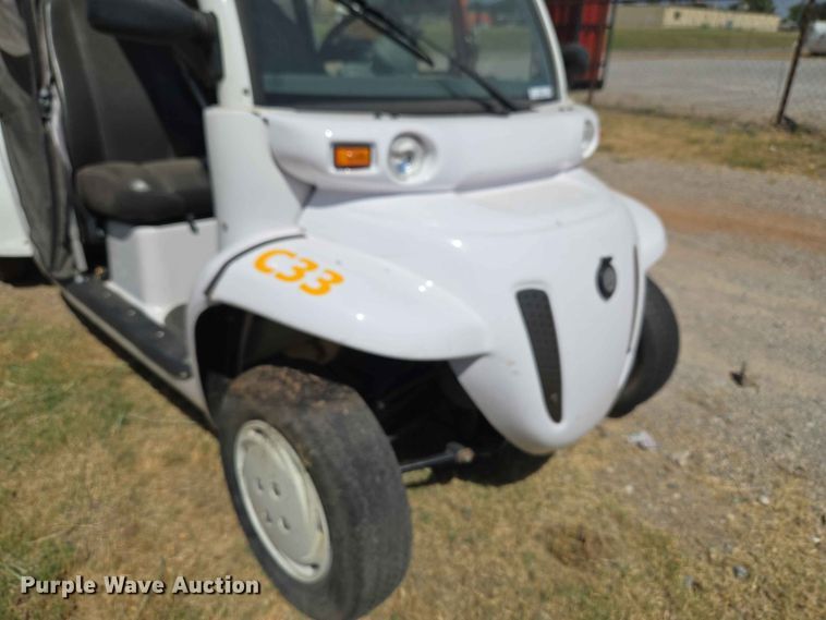 image for item EW8611 2007 GEM utility vehicle