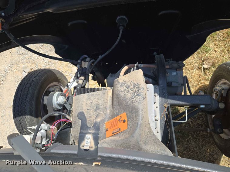 image for item EW8611 2007 GEM utility vehicle