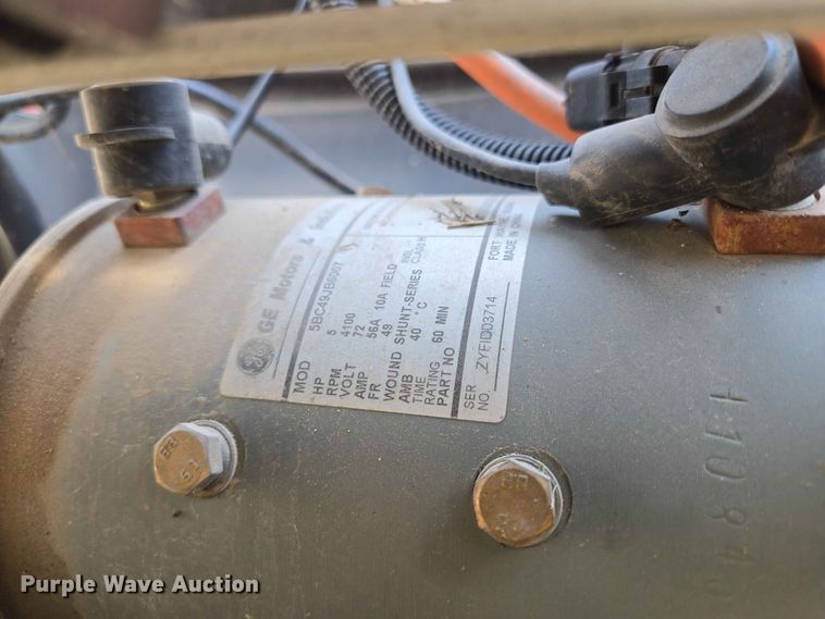 image for item EW8611 2007 GEM utility vehicle