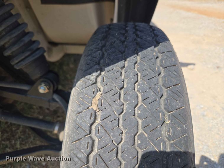 image for item EW8611 2007 GEM utility vehicle