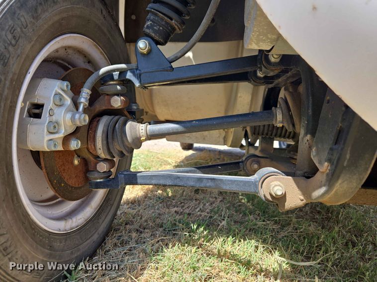 image for item EW8611 2007 GEM utility vehicle