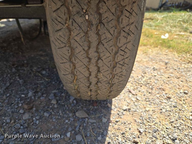 image for item EW8611 2007 GEM utility vehicle