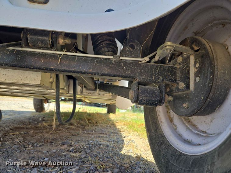 image for item EW8611 2007 GEM utility vehicle