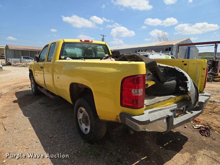 image for item EW8614 2012 Chevrolet Silverado 2500HD Ext. Cab pickup truck