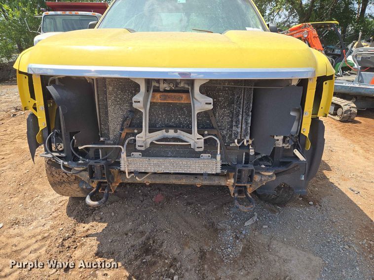 image for item EW8614 2012 Chevrolet Silverado 2500HD Ext. Cab pickup truck