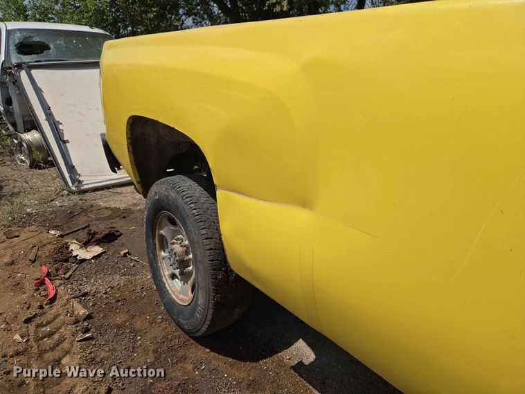 image for item EW8614 2012 Chevrolet Silverado 2500HD Ext. Cab pickup truck