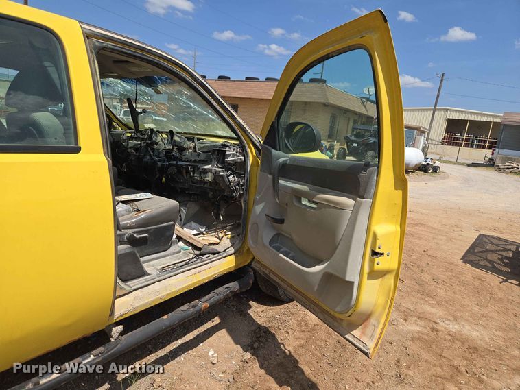 image for item EW8614 2012 Chevrolet Silverado 2500HD Ext. Cab pickup truck
