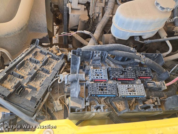 image for item EW8614 2012 Chevrolet Silverado 2500HD Ext. Cab pickup truck