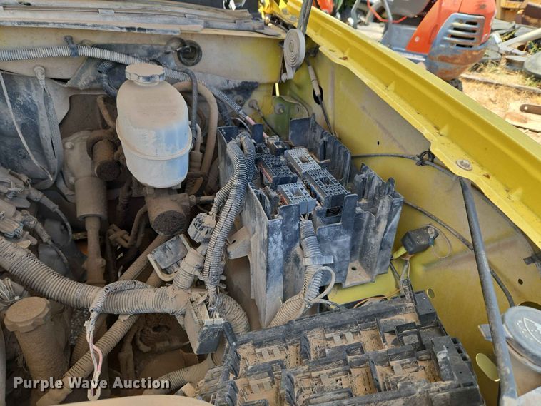 image for item EW8614 2012 Chevrolet Silverado 2500HD Ext. Cab pickup truck