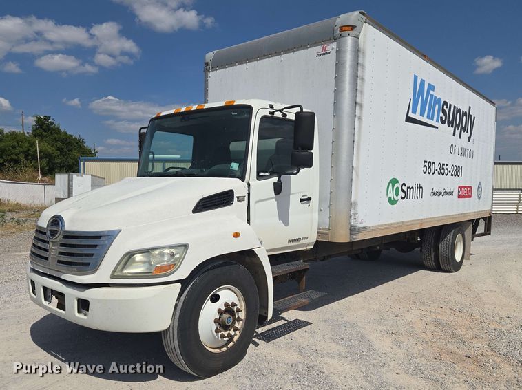 2010 Hino 268 box truck