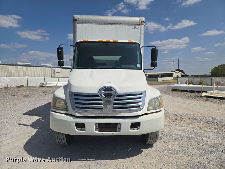 image for item EW8616 2010 Hino 268 box truck