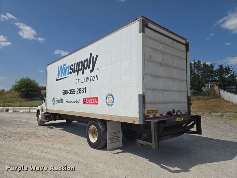 image for item EW8616 2010 Hino 268 box truck
