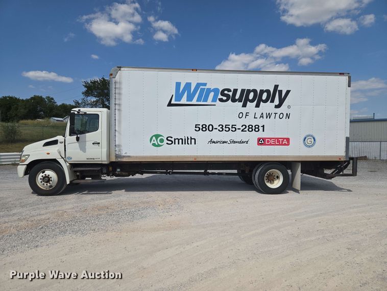 image for item EW8616 2010 Hino 268 box truck