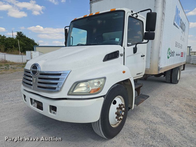image for item EW8616 2010 Hino 268 box truck