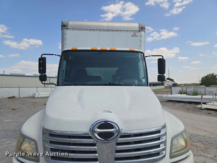 image for item EW8616 2010 Hino 268 box truck
