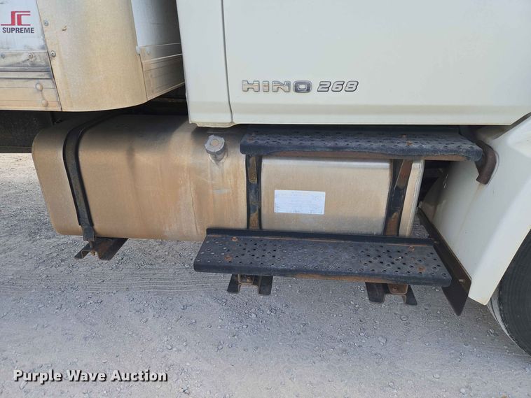 image for item EW8616 2010 Hino 268 box truck