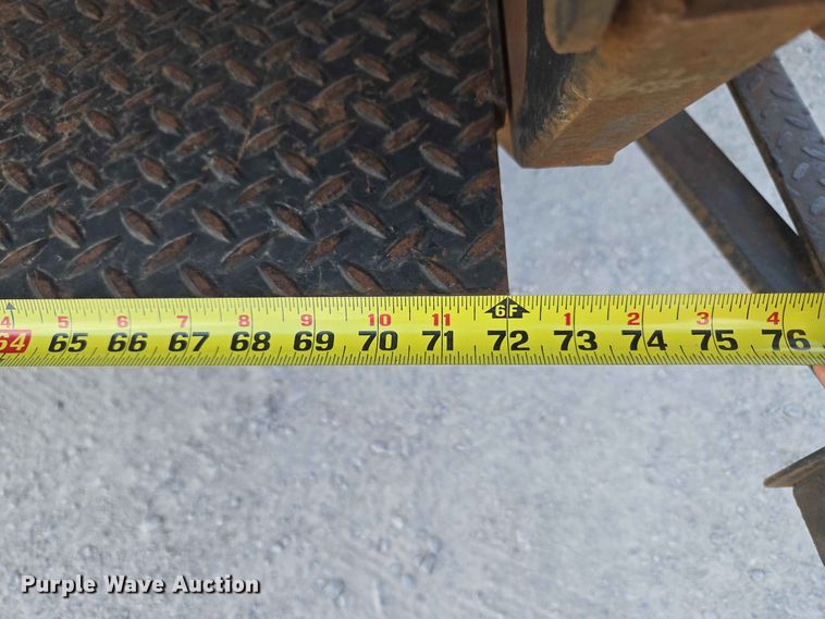image for item EW8616 2010 Hino 268 box truck