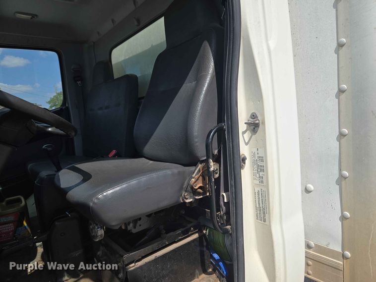 image for item EW8616 2010 Hino 268 box truck