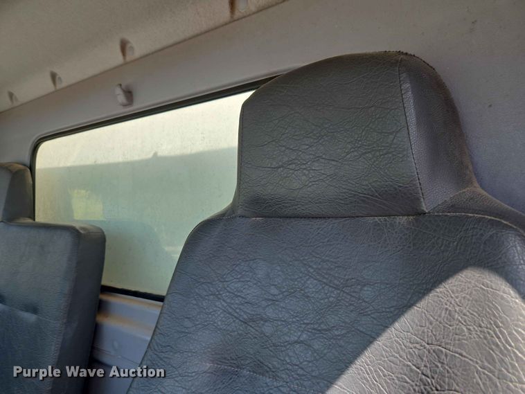 image for item EW8616 2010 Hino 268 box truck