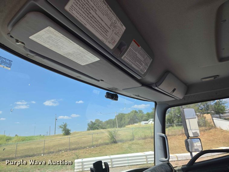 image for item EW8616 2010 Hino 268 box truck