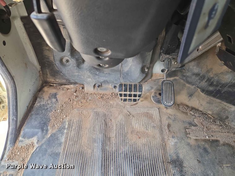 image for item EW8616 2010 Hino 268 box truck