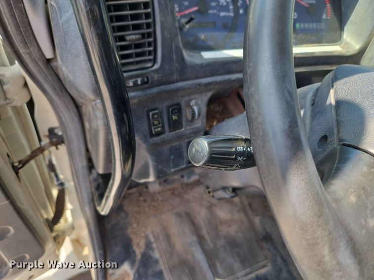image for item EW8616 2010 Hino 268 box truck