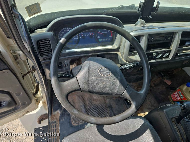 image for item EW8616 2010 Hino 268 box truck