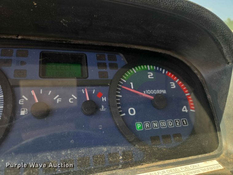image for item EW8616 2010 Hino 268 box truck