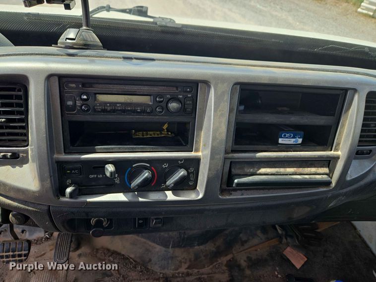 image for item EW8616 2010 Hino 268 box truck