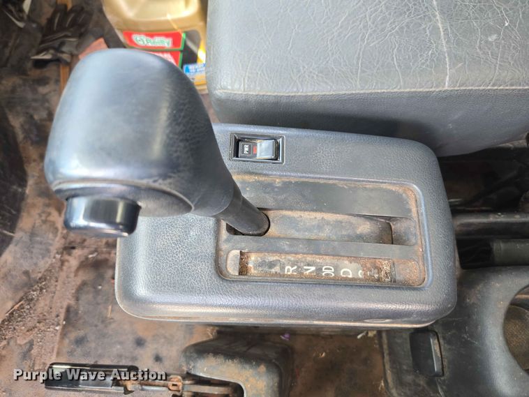 image for item EW8616 2010 Hino 268 box truck