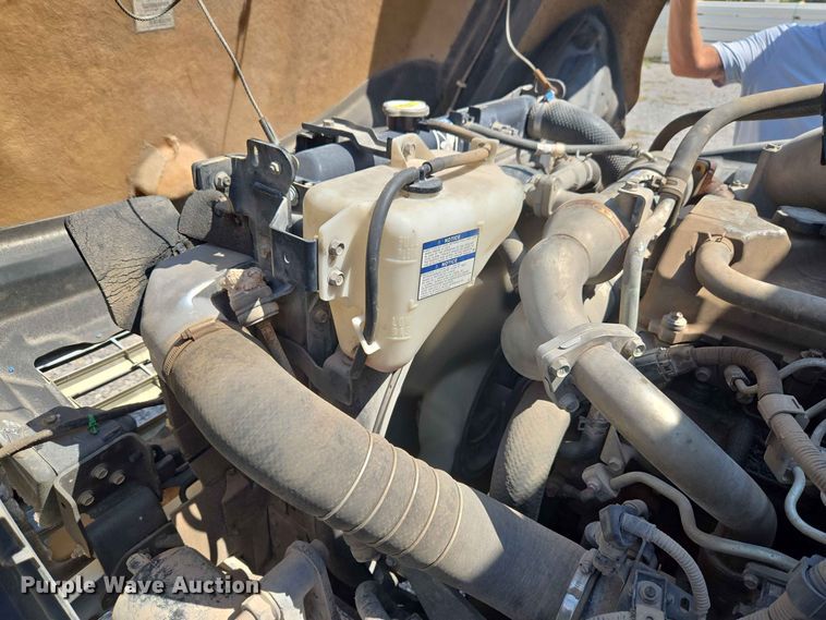 image for item EW8616 2010 Hino 268 box truck